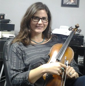 Jenee Fleenor, fiddle player for Blake Shelton, @ Nashville Trax
